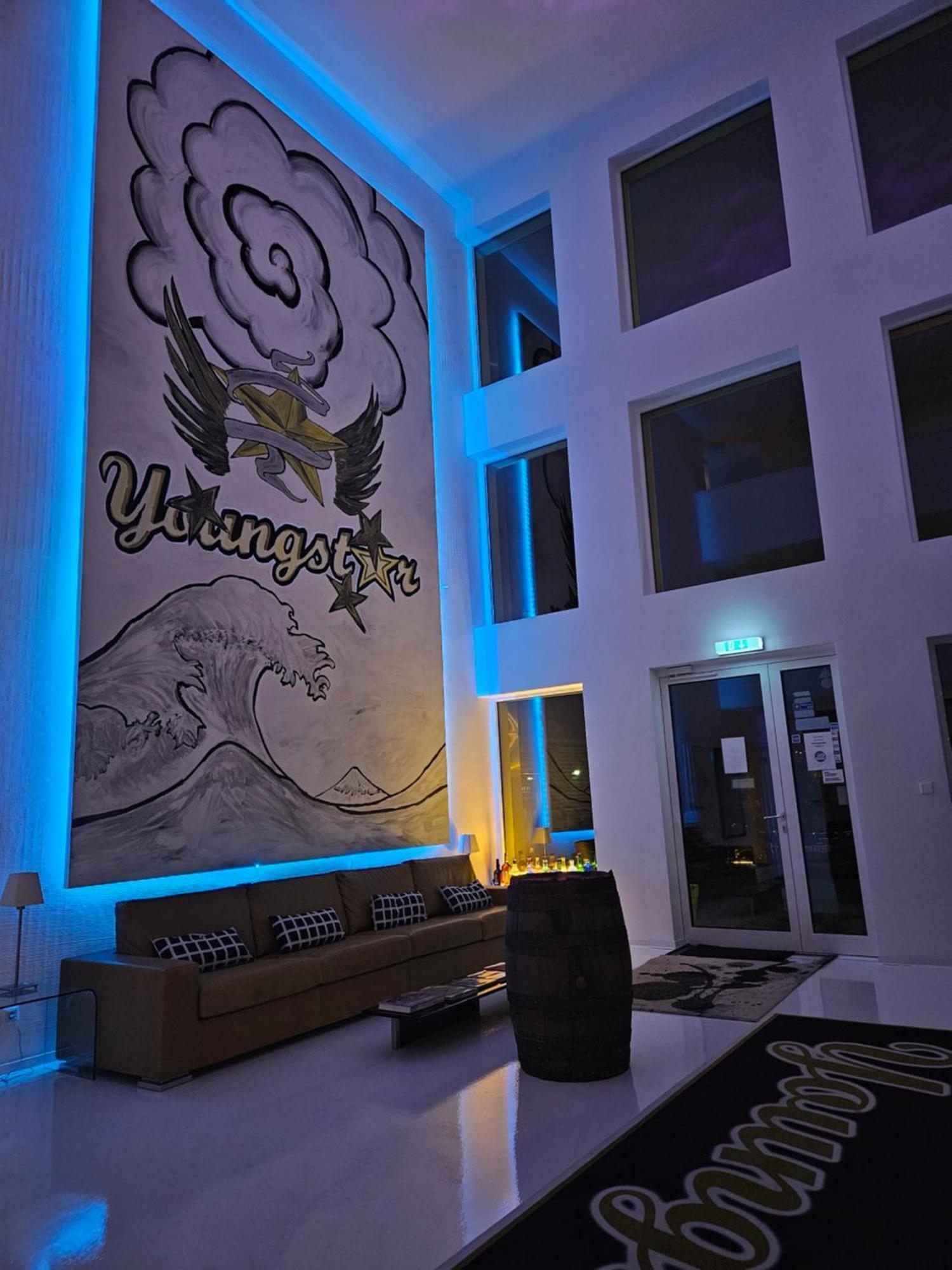 Designhotel Youngstar MHG Exteriör bild