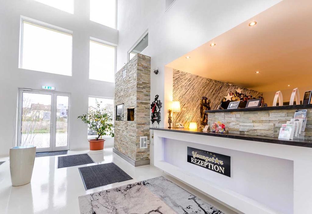 Designhotel Youngstar MHG Exteriör bild